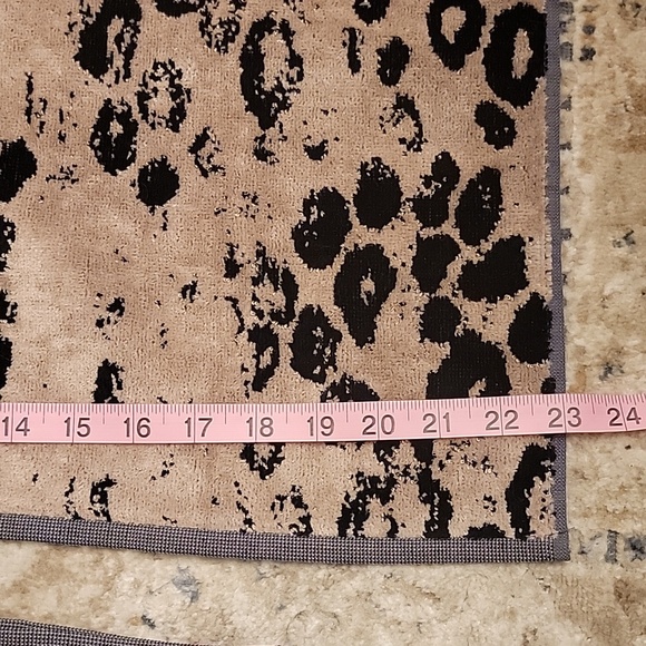 New set of Roberto cavalli bath set towel - Picture 3 of 8